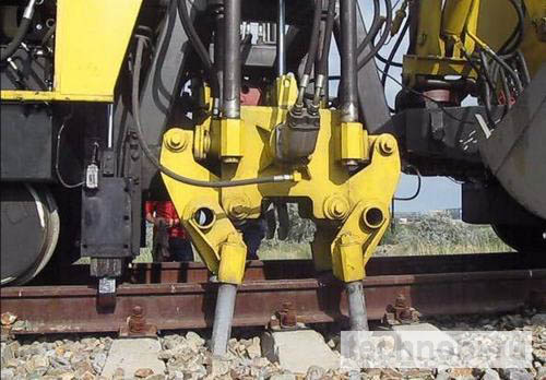 Вырезка и подбивка балласта